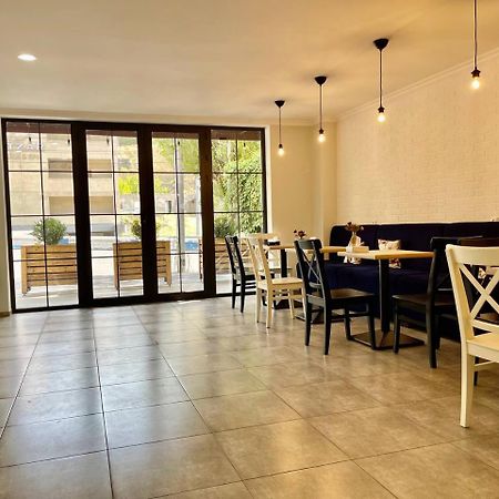 Merien Hotel Erywań Zewnętrze zdjęcie
