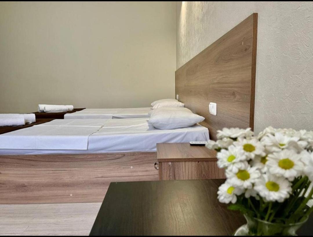 Merien Hotel Erywań Zewnętrze zdjęcie