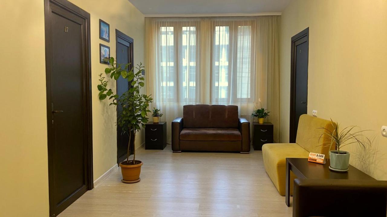Merien Hotel Erywań Zewnętrze zdjęcie