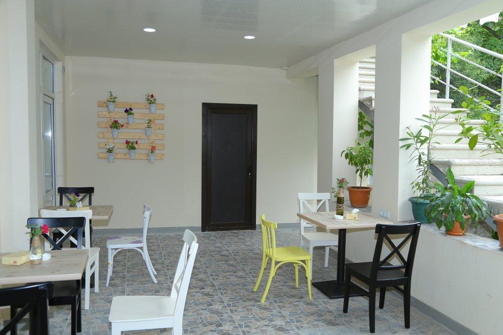 Merien Hotel Erywań Zewnętrze zdjęcie