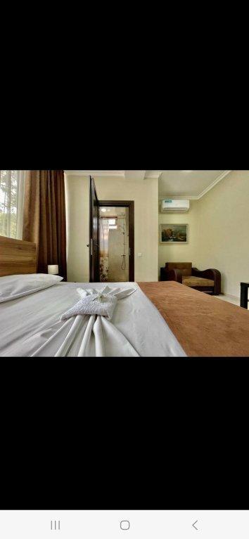 Merien Hotel Erywań Zewnętrze zdjęcie